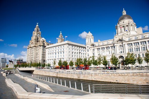 Car Hire in Liverpool - Cheap Rental Deals | easyCar.com